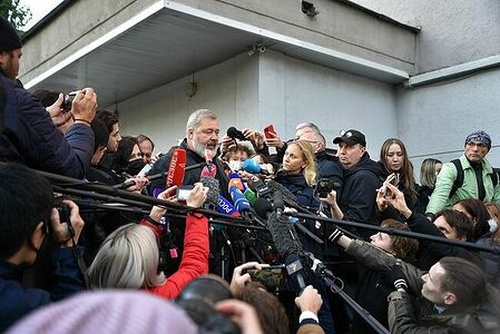 Nobel Peace Prize Laureate Dmitry Muratov answers reporters’ questions