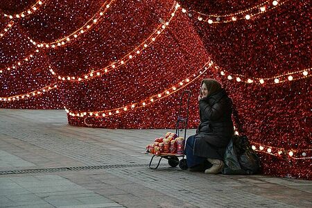 Matryoshka seller in the center of Moscow