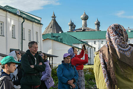Tourists in the Solovetsky Monastery