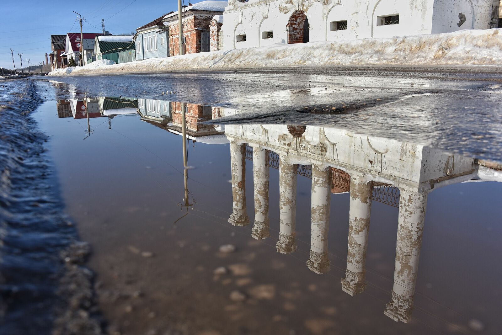 Photojournalist Anastasia Tsitsinova. Russia. Untitled Ruined estate, Kasimov, Ryazan region